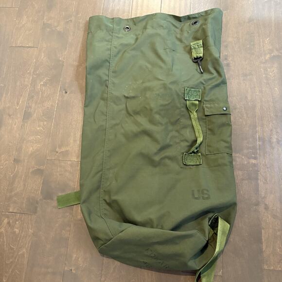 Vintage US Military Nylon Duffel Sea Bag OD Green NSN 8465-01-117-8699 USGI - Picture 4 of 9